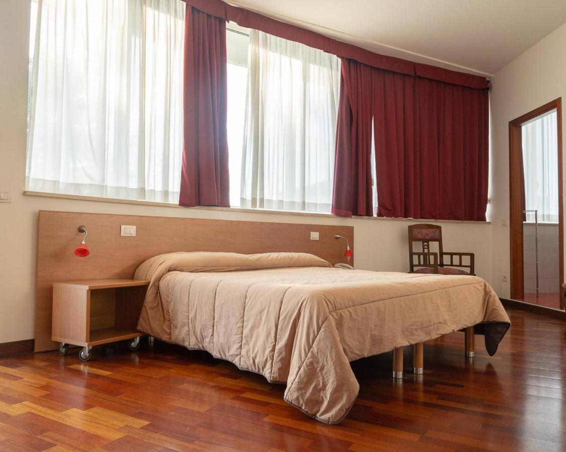 Hotel All’Oasi Paese Exterior foto
