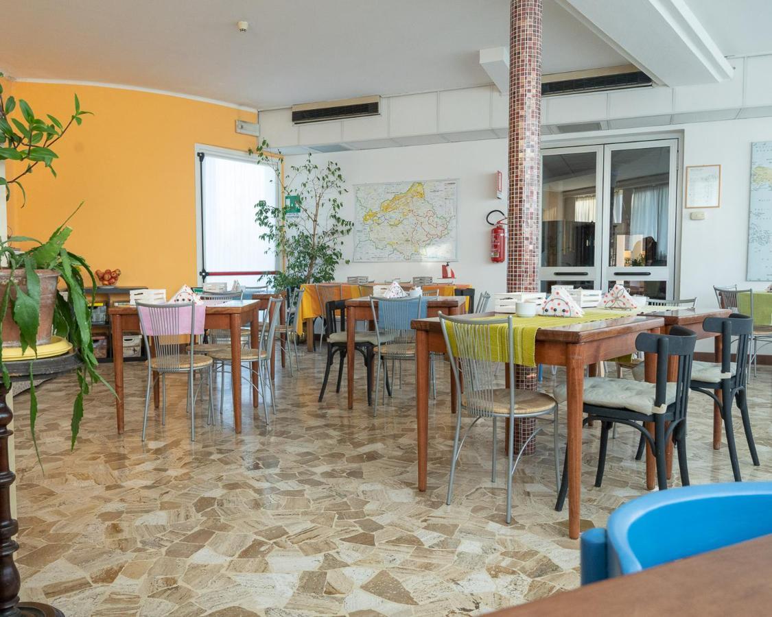 Hotel All’Oasi Paese Exterior foto